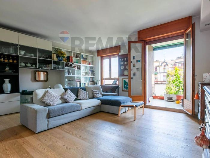 Appartamento quadrilocale in vendita in Via Dei Cignoli, Certosa, Milano