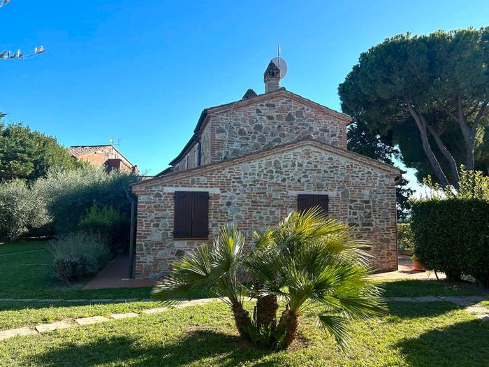 Casa con 6 locali in vendita in Via dei Partigiani, Villastrada, Castiglione del Lago