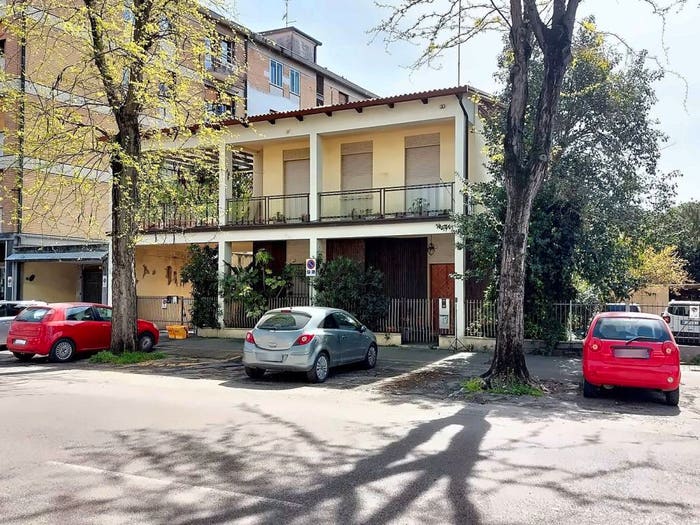 Casa con 6 locali in vendita in Via Mameli, Faenza