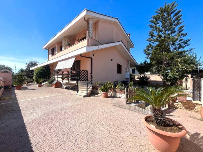 Casa con 6 locali in vendita in Via Norma, Cioccati Zucchetti, Nettuno
