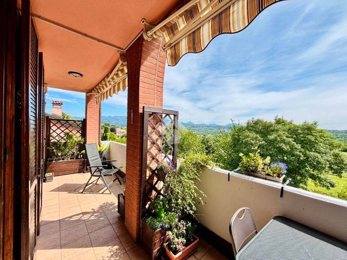 Appartamento con 5 locali in vendita in Via Cesare Cantù, Centro, Casnate con Bernate
