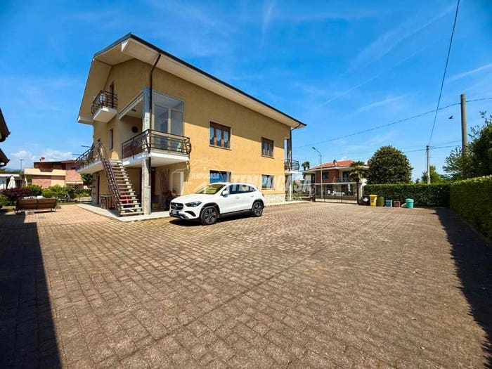 Casa con 6 locali in vendita in Via Giuseppe Verdi, Centro, Ciriè