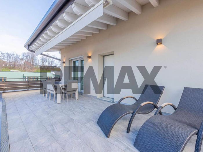 Appartamento quadrilocale in vendita in LOCALITA GREZZE QUARTIERE SANT'ANGELA, Entroterra, Desenzano del Garda