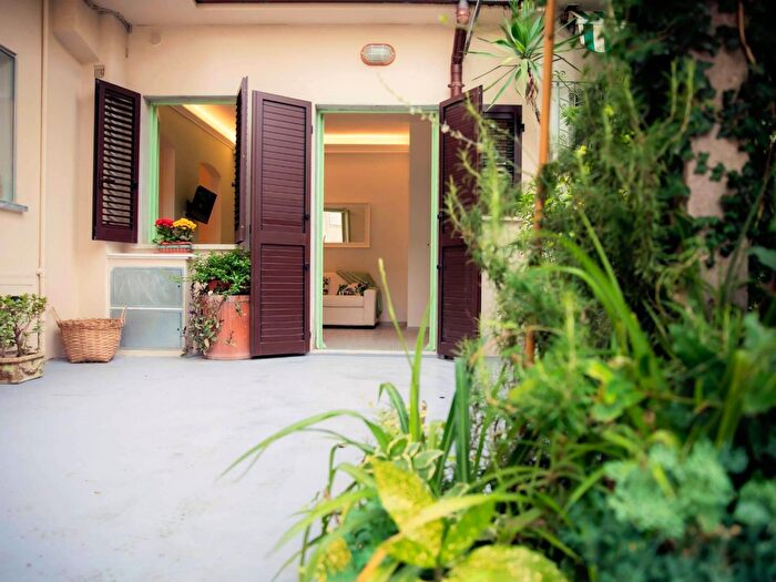 Appartamento bilocale in affitto in Via Vittorio Veneto, Forte Dei Marmi
