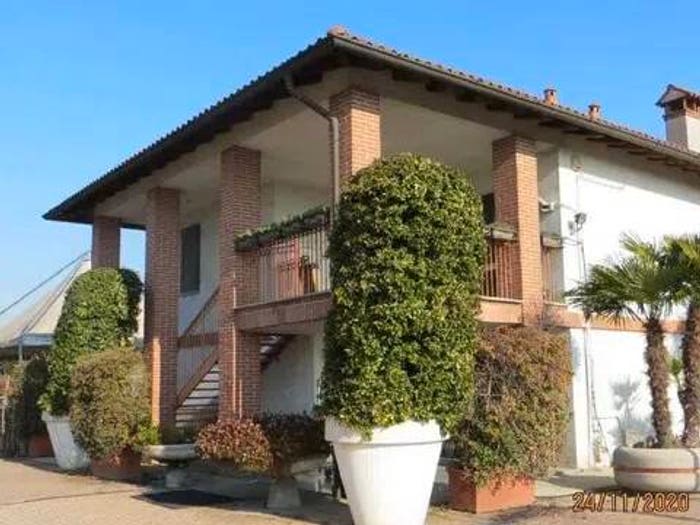Casa con 6 locali in vendita in Via Giuseppe Ripamonti, Quintosole Chiaravalle, Milano