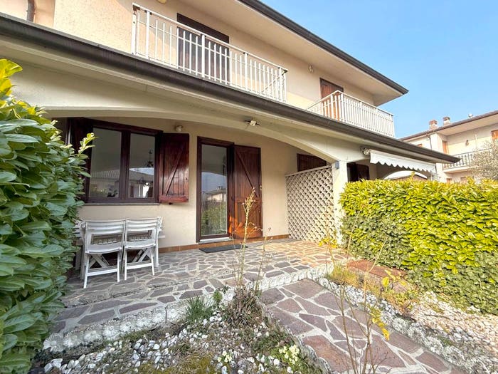 Casa trilocale in vendita in Via alla Fonte, Spinone al Lago