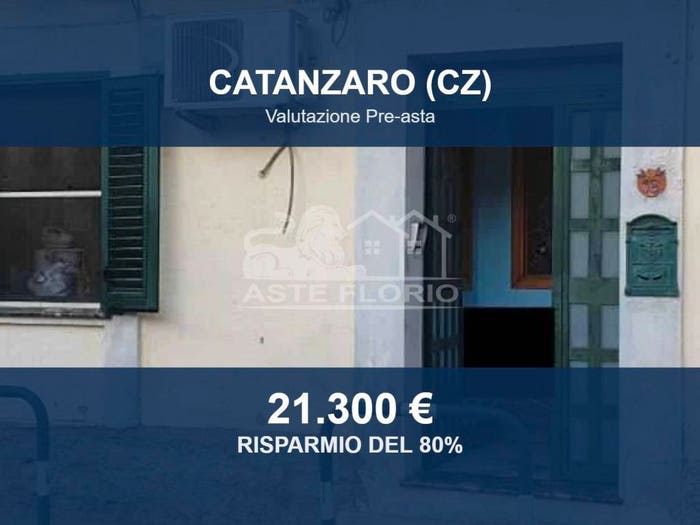 Appartamento quadrilocale in vendita in Via IV Novembre, Sala Santa Maria, Catanzaro