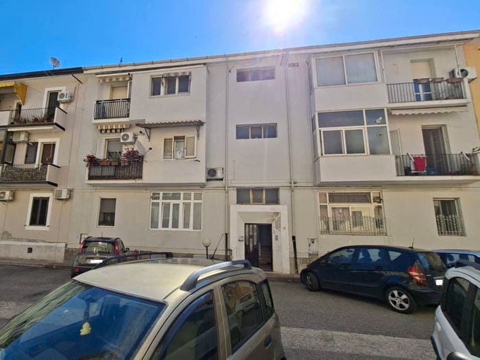 Appartamento trilocale in vendita in Via Alberigo Talarico, Centro, Cosenza