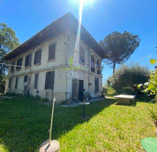 Casa con 6 locali in vendita in Via delle Zeppelle, Ascoli Piceno