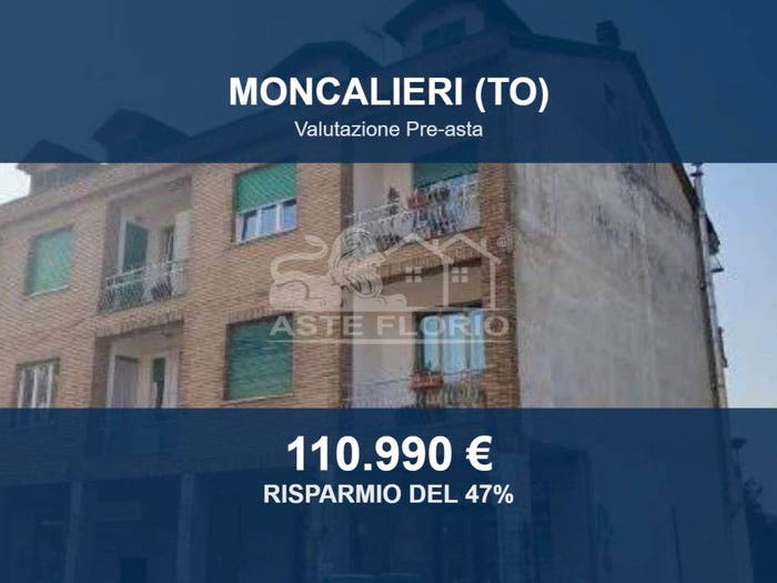 Appartamento quadrilocale in vendita in Strada Genova bis scala A, Centro Storico Vittoria Aje Nasi, Moncalieri