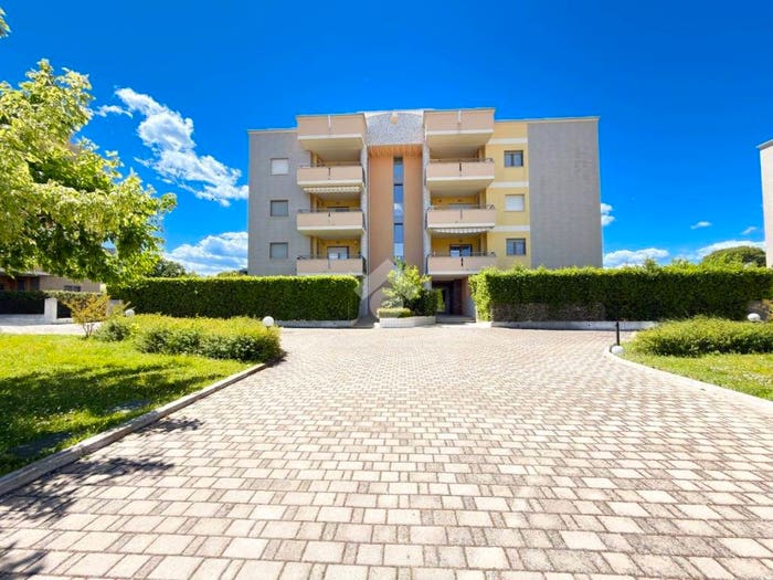 Appartamento quadrilocale in vendita in Via Isonzo, Chieti Scalo, Chieti
