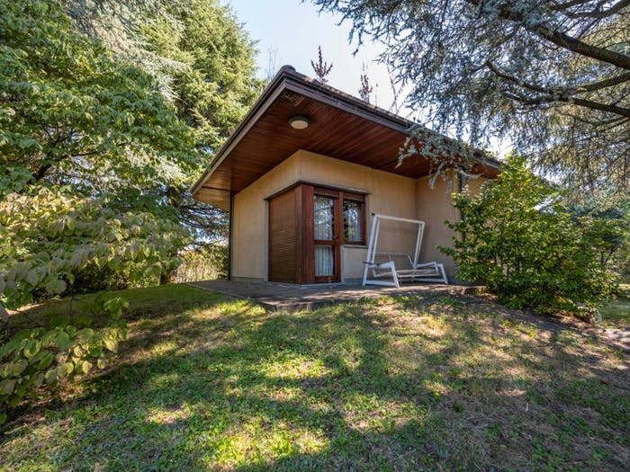 Casa con 6 locali in vendita in Via Monte santo, Albizzate