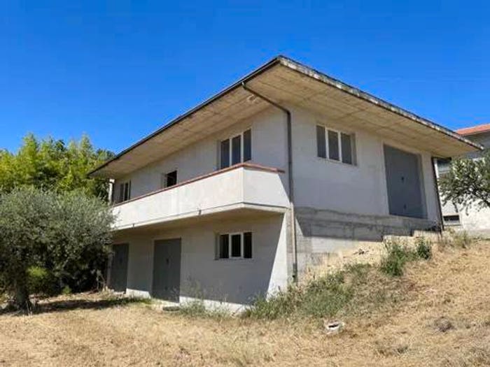 Casa bilocale in vendita in Santa Lucia, Tollo