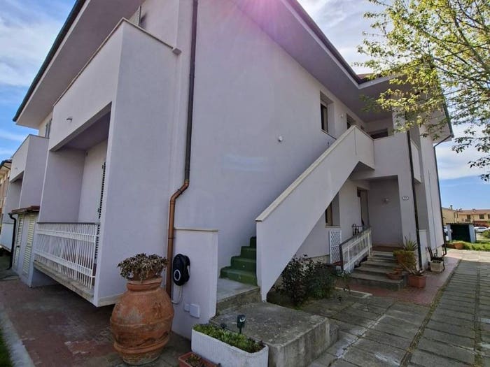 Appartamento con 6 locali in vendita in Via Galileo Galilei, Centro, Ponsacco