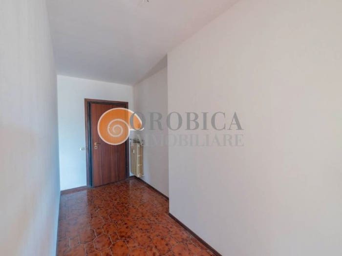 Appartamento trilocale in vendita in Via Dante Alighieri, Centro, Almenno San Bartolomeo