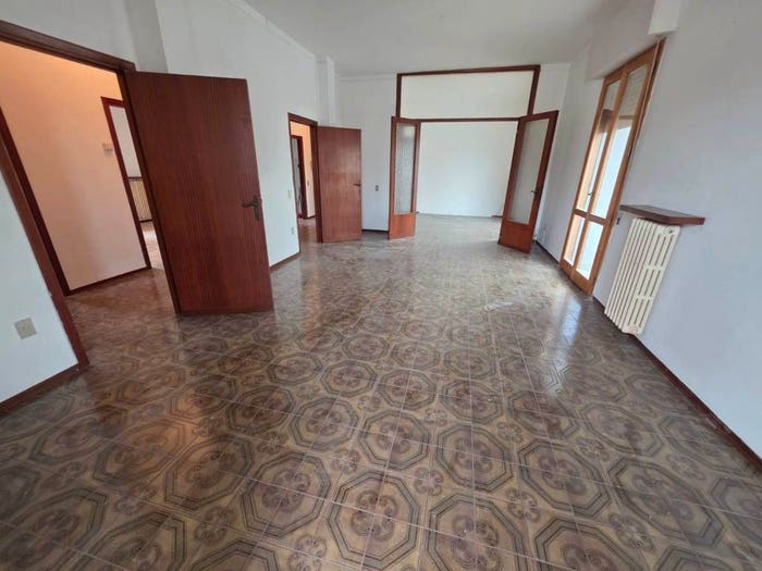 Appartamento con 6 locali in vendita in VIA GIAMBOLOGNA, Pretura Sanzio, Empoli