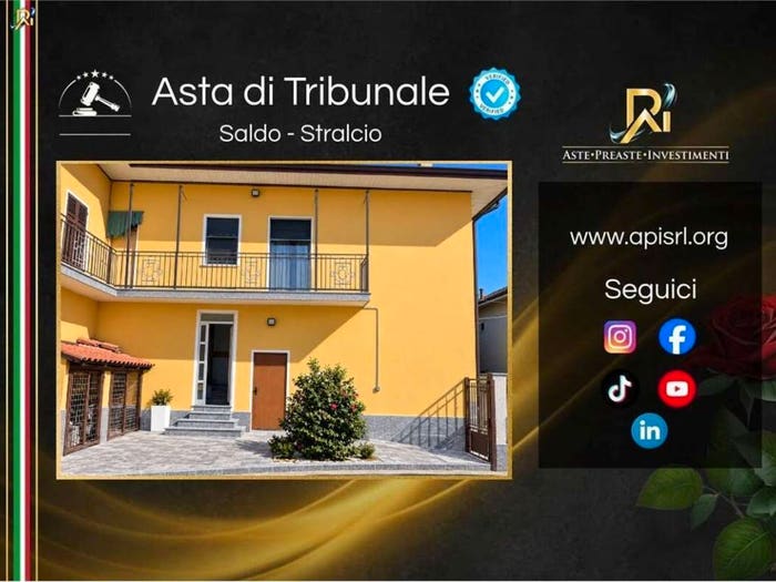 Appartamento con 5 locali in vendita in Piazza libertà, Rovasenda