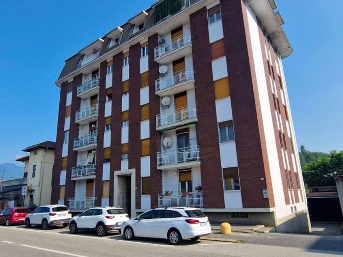 Appartamento quadrilocale in vendita in Via Montrigone, Centro, Borgosesia