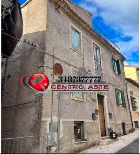 Appartamento trilocale in vendita in Corso Umberto I Nerola RM Italia, Centro, Nerola