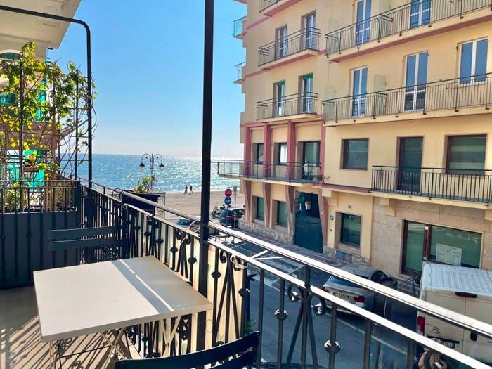 Appartamento trilocale in vendita in Piazza Andrea Doria, Borgo Coscia, Alassio