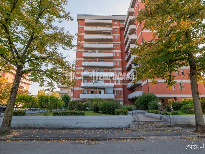 Appartamento trilocale in vendita in Via Giuseppe Biagi, Villaggio Giardino, Modena
