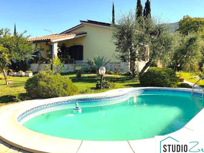Casa trilocale in vendita in via battisti, Centro, Montecchio