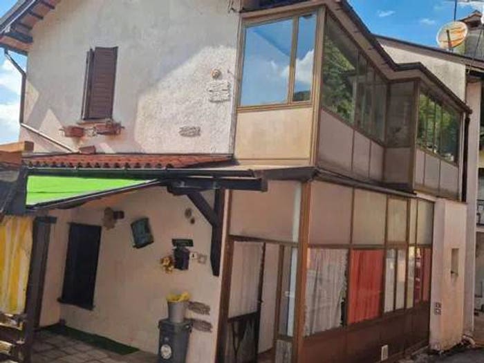 Casa quadrilocale in vendita in Borgo Molinars, Attimis