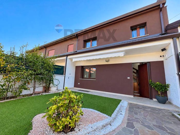 Casa quadrilocale in vendita in Centro, Tricesimo