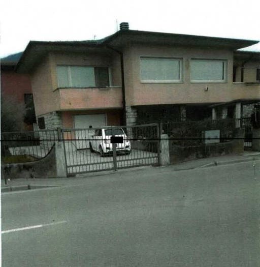 Appartamento trilocale in vendita in Via Del Parco, Centro, Nave