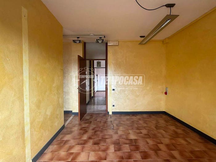 Appartamento con 5 locali in vendita in Via Giuseppe Gamba, Corso Alba Variglie, Asti