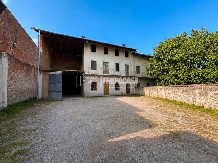Casa con 6 locali in vendita in Via perino mazzè, Centro, Mazzè