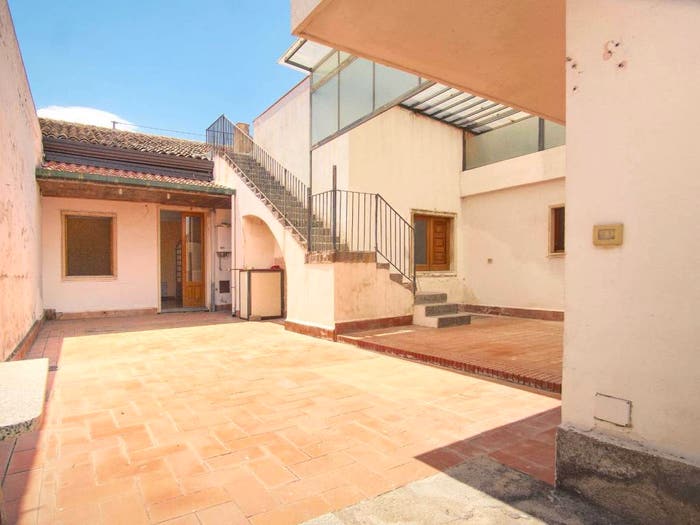 Casa con 6 locali in vendita in via Luminaria, Centro, Giarre