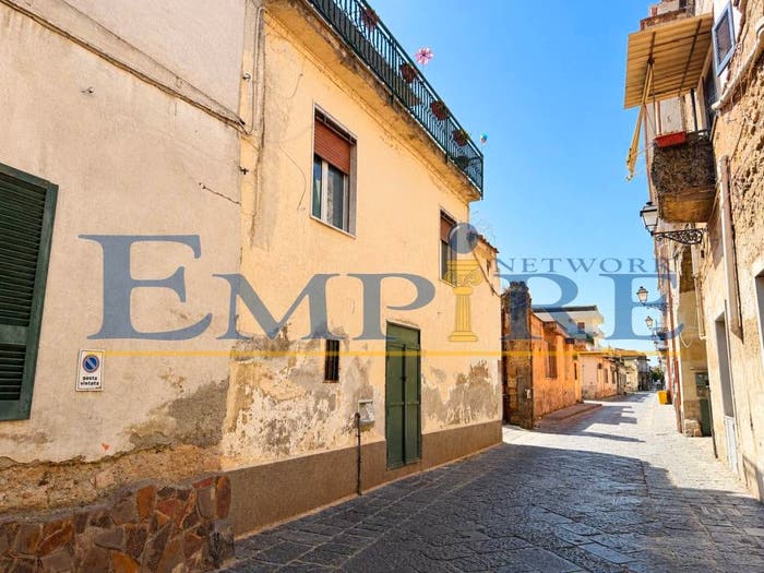 Appartamento trilocale in vendita in Via Enrico Toti, Aversa