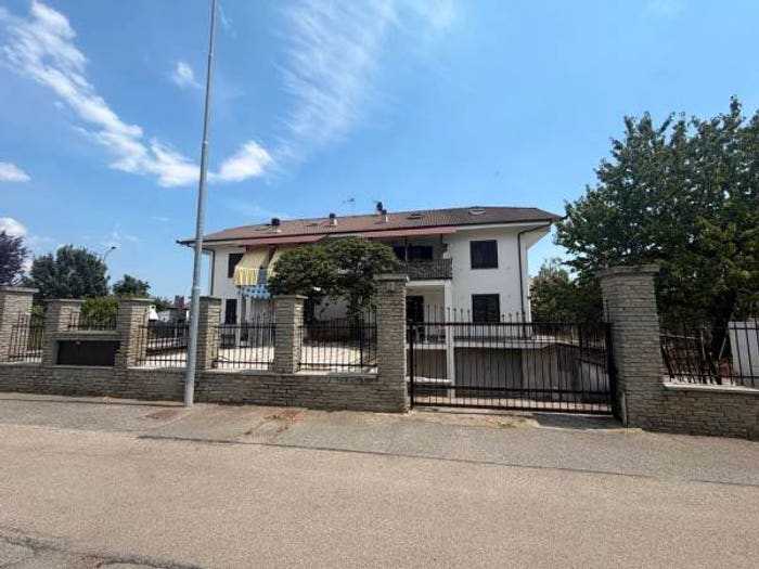 Appartamento quadrilocale in vendita in Via Giuseppe Verdi, Bruino