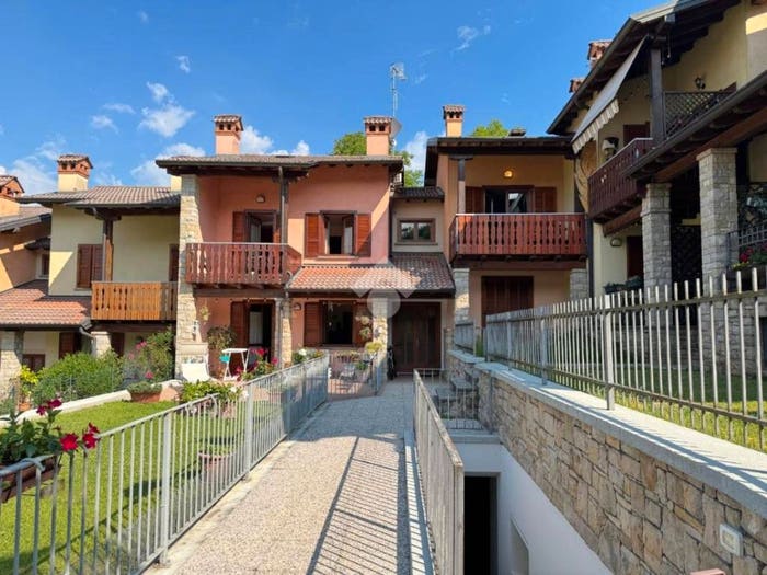 Appartamento trilocale in vendita in Via Conca Verde, Cerete Basso, Cerete
