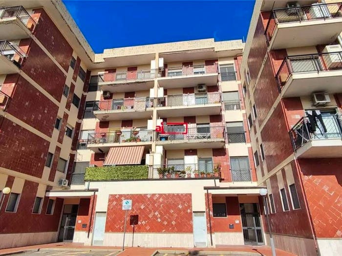 Appartamento con 5 locali in vendita in Via Dei Conti Ruffo B, Sala, Catanzaro