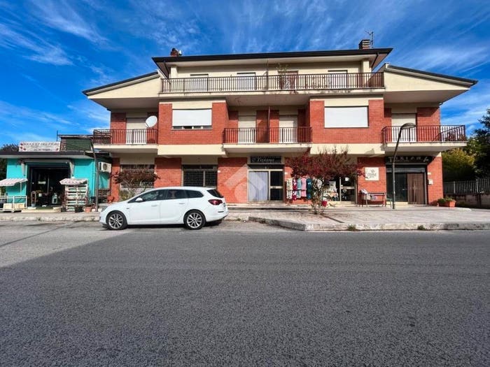 Casa con 6 locali in vendita in Via Roma, Centro, Villa Latina