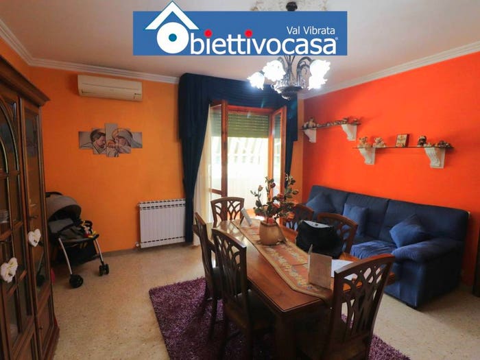 Appartamento quadrilocale in vendita in Viale Aprile, Centro, Nereto