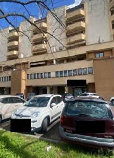 Appartamento con 6 locali in vendita in Viale Alcide De Gasperi, I Lecci Gonfienti, Prato