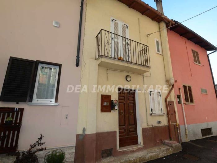 Casa bilocale in vendita in Via del Vecchio, Centro, Celano