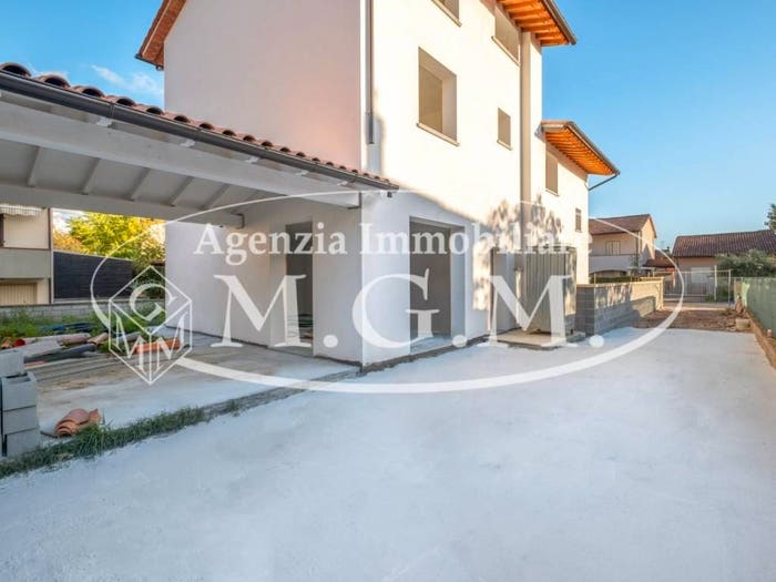 Casa con 6 locali in vendita in Via T Mattei, Centro, Bientina