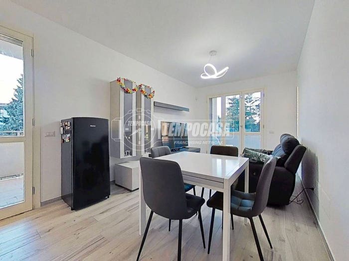 Appartamento bilocale in vendita in Viale Regina Margherita, Macherio