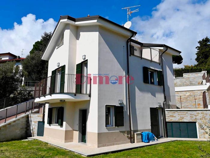 Casa con 5 locali in vendita in Via Pittalodola, Albissola Marina
