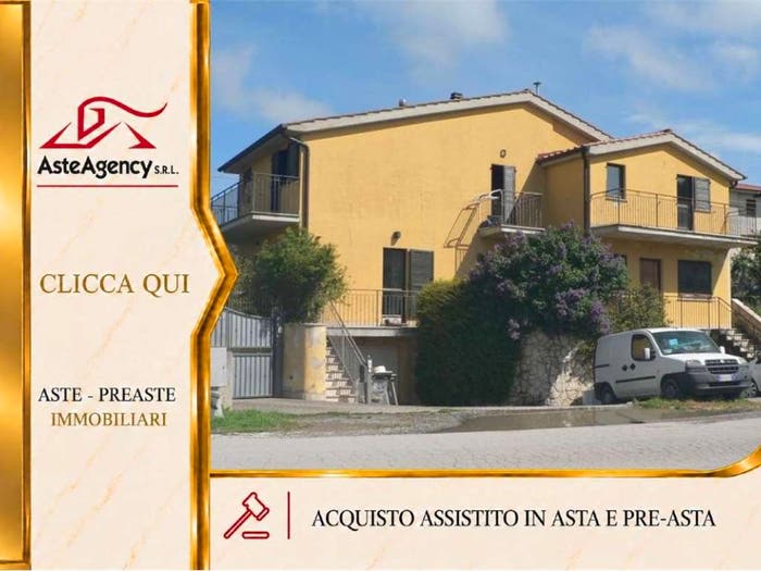 Casa con 5 locali in vendita in Via Madonna delle Grazie snc, Centro, Montegabbione