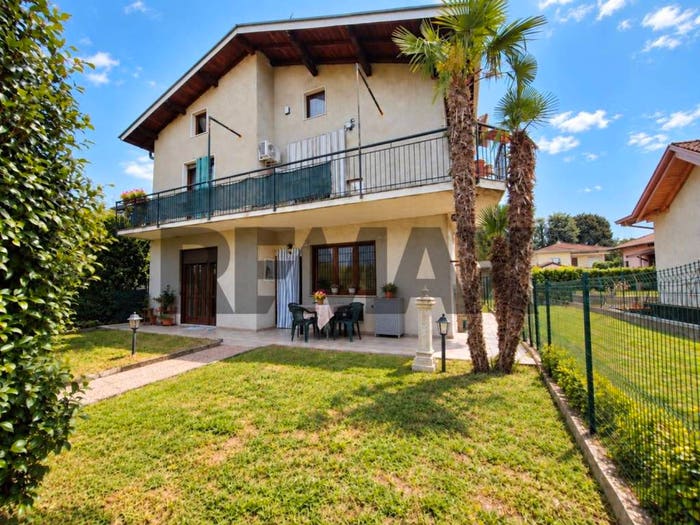 Appartamento quadrilocale in vendita in VIA VENEZIA, Fagnano Olona