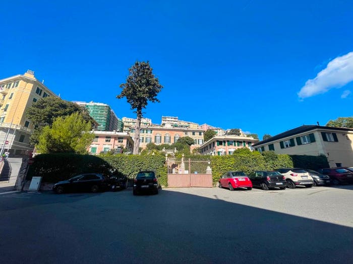Appartamento trilocale in vendita in Via Nino Cervetto, Cornigliano, Genova