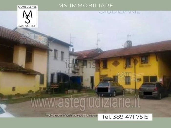 Appartamento con 5 locali in vendita in Via Alessandro Manzoni, Casirate Olona, Lacchiarella