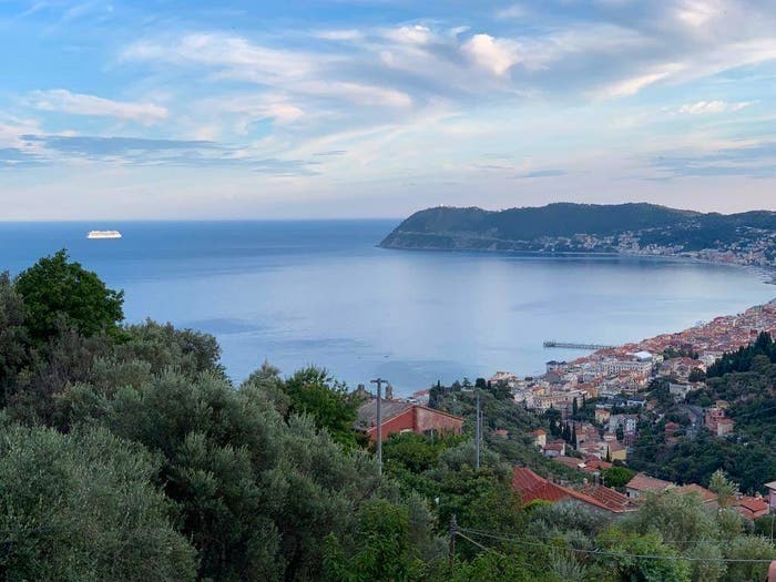 Casa quadrilocale in vendita in Strada Panoramica SolvaCavia, Via Solva Santa Croce, Alassio