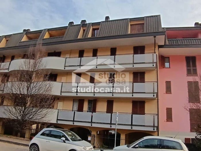 Appartamento trilocale in vendita in Corso garibaldi, Altopiano Baruccana, Seveso