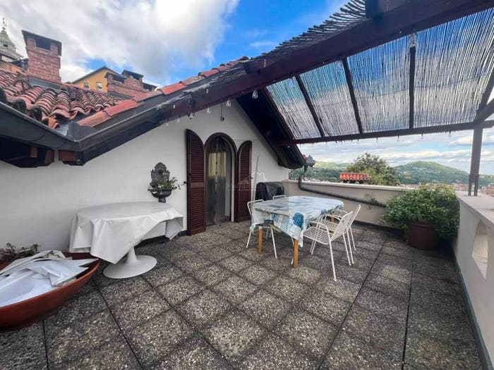 Casa in vendita in Costa del Piazzo, Centro Storico, Biella